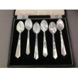 GROUP OF VARIOUS CUTLERY