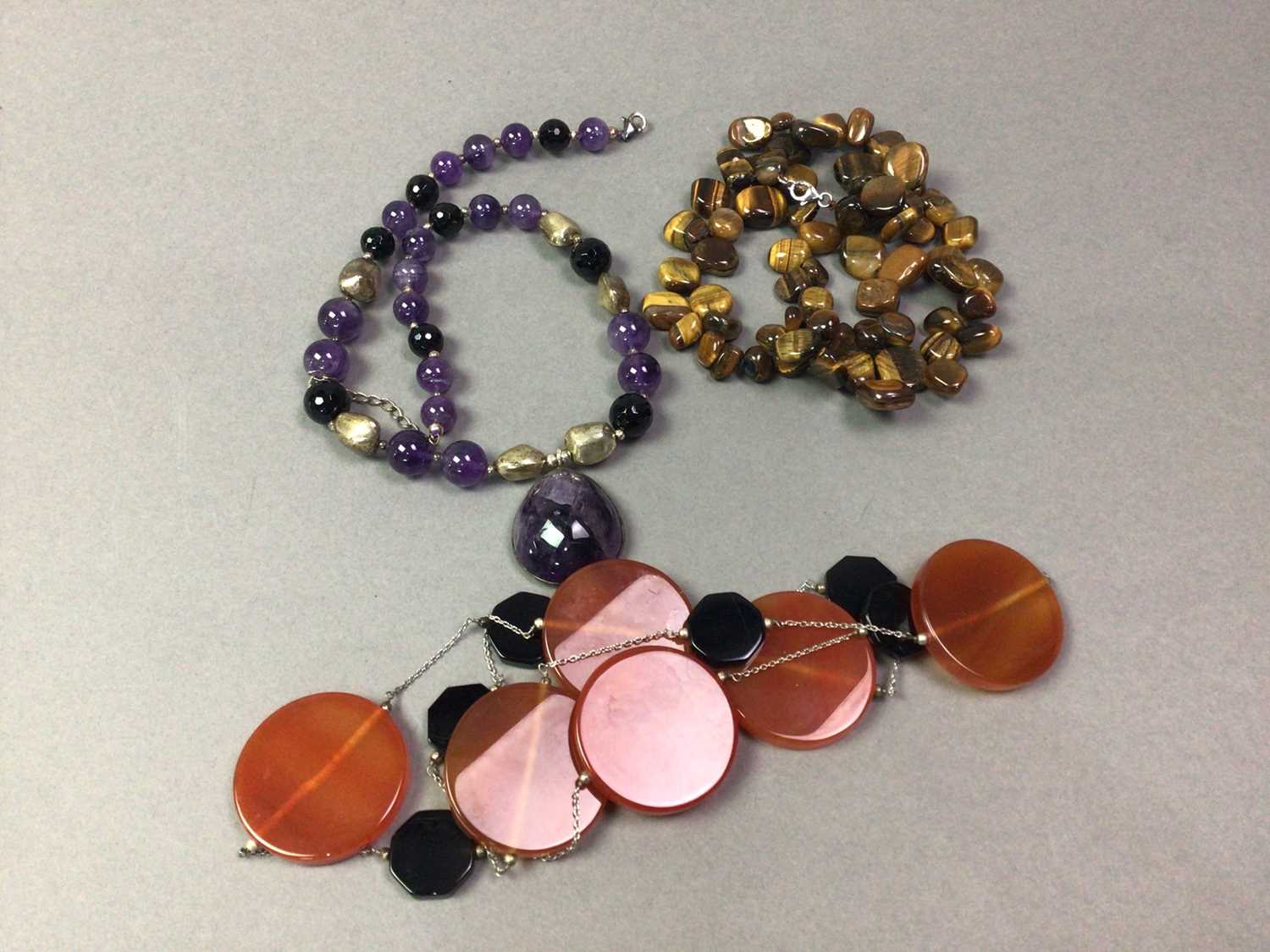 COLLECTION OF HARDSTONE NECKLACES AND BRACELETS - Image 2 of 2