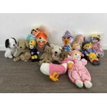 GROUP OF KNITTED TOYS AND OTHER SOFT TOYS