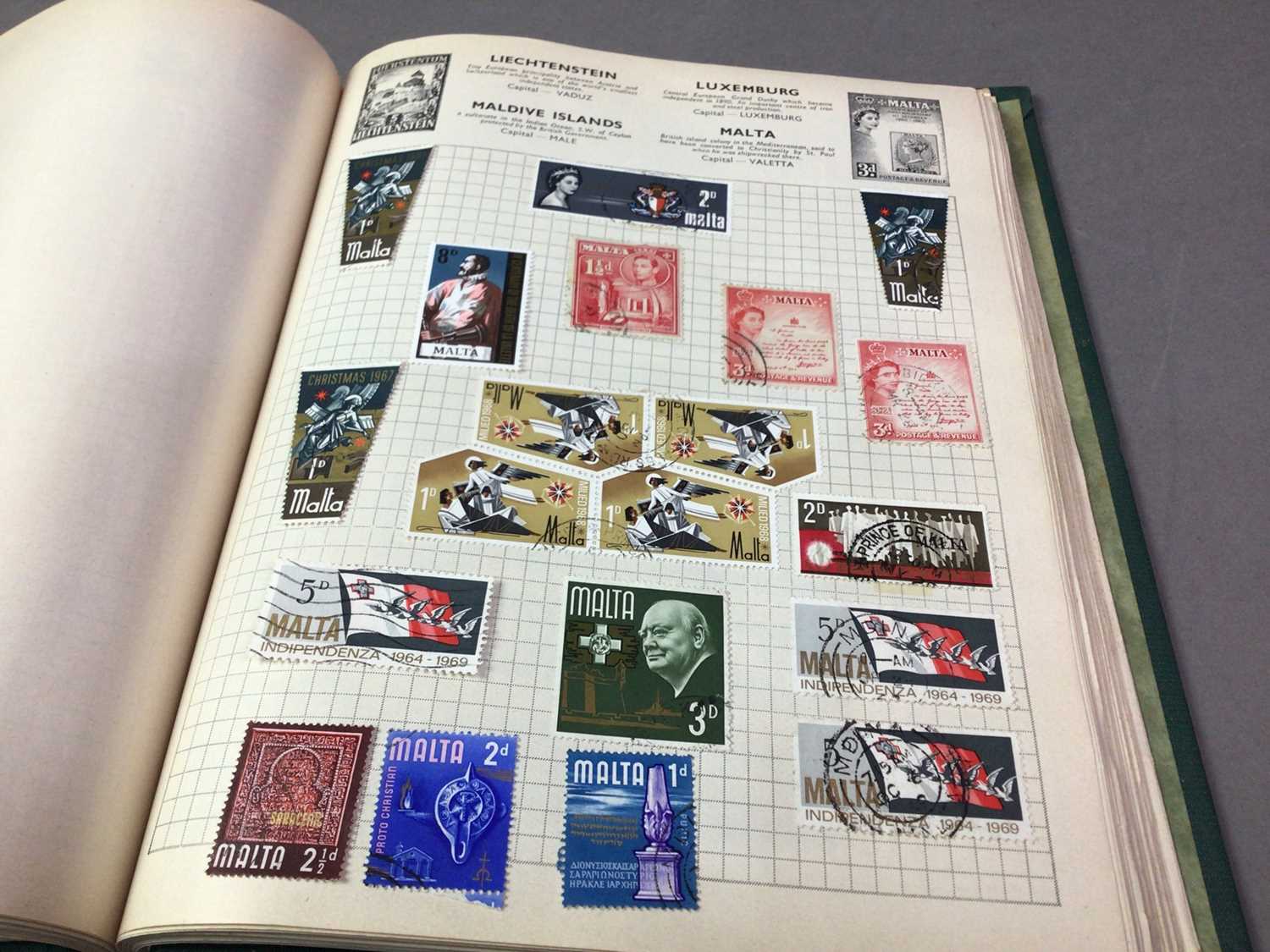 COLLECTION OF WORLD STAMPS - Image 5 of 11