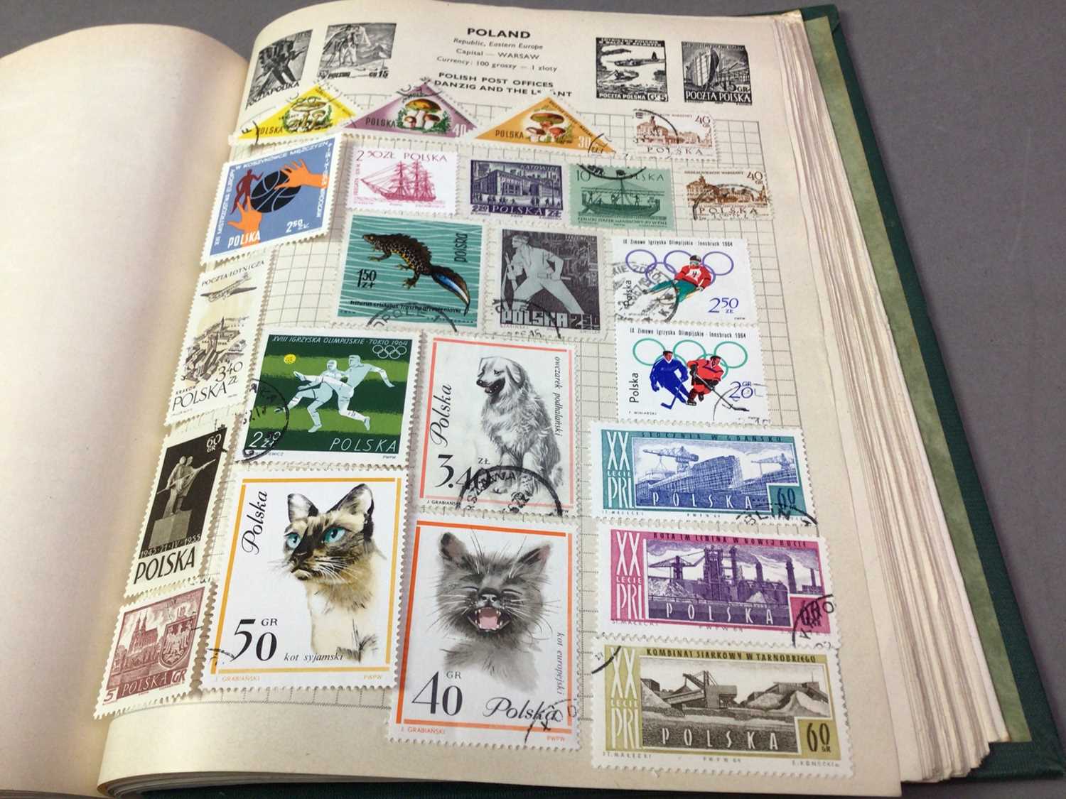 COLLECTION OF WORLD STAMPS - Image 8 of 11