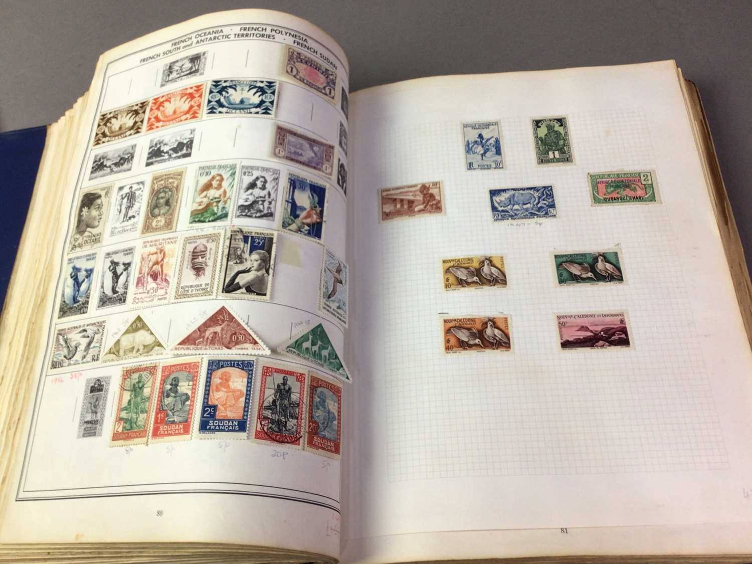 COLLECTION OF STAMPS UK AND WORLD - Image 4 of 9