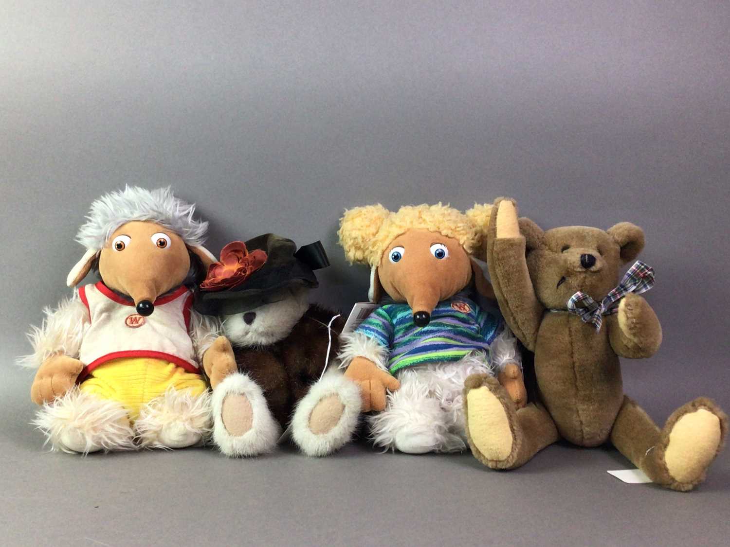 GROUP OF MODERN TEDDY BEARS - Image 2 of 2