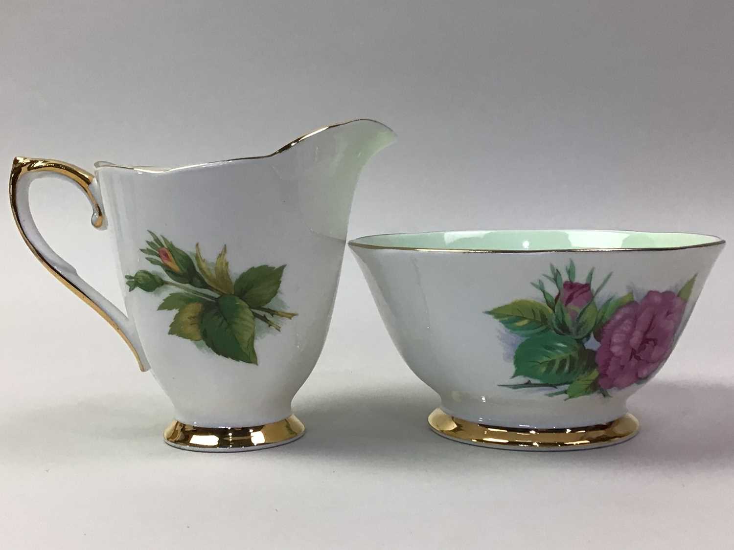 ROSSLYN TEA SERVICE, WORLD FAMOUS ROSES PATTERN