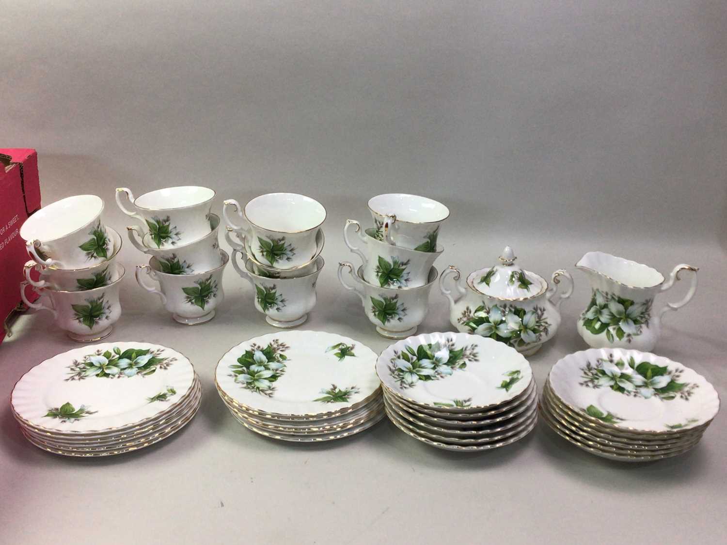 ROYAL ALBERT TEA SERVICE, TRILLIUM PATTERN - Image 2 of 2