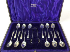 EDWARDIAN SET OF SILVER TEA SPOONS AND TONGS SHEFFIELD 1902