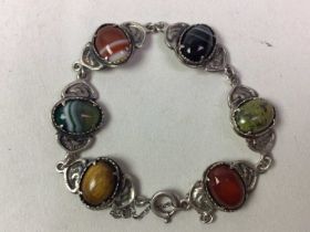 SILVER AND AGATE BRACELET,