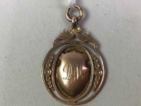 GEORGE V NINE CARAT GOLD MACFARLANE TROPHY PENDANT, EARLY 20TH CENTURY