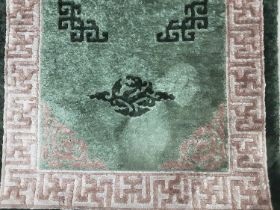 CHINESE RUG, 20TH CENTURY