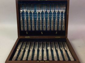 VICTORIAN SILVER PLATED FISH KNIVES AND FORKS, ALONG WITH A COLLECTION OF SILVER PLATED FLATWARE