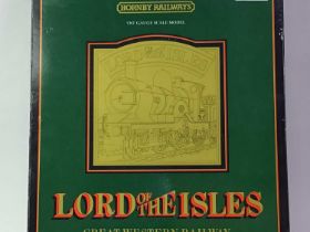 HORNBY RAILWAYS LORD OF THE ISLES GREAT WESTERN RAILWAY CLASSIC LIMITED EDITION TRAIN SET,
