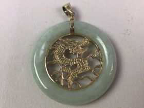 FOURTEEN CARAT GOLD JADE PENDANT,