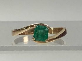 EMERALD SOLITAIRE RING,