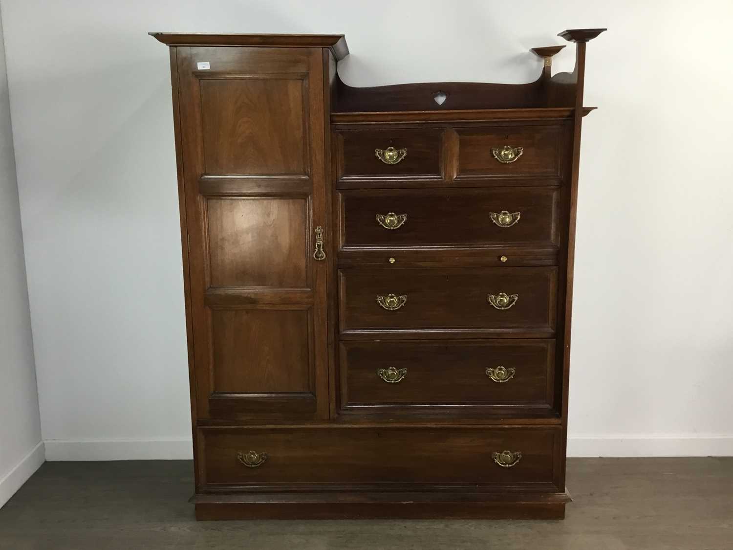 ARTS & CRAFTS MAHOGANY BACHELOR'S WARDROBE LATE 19TH / EARLY 20TH CENTURY