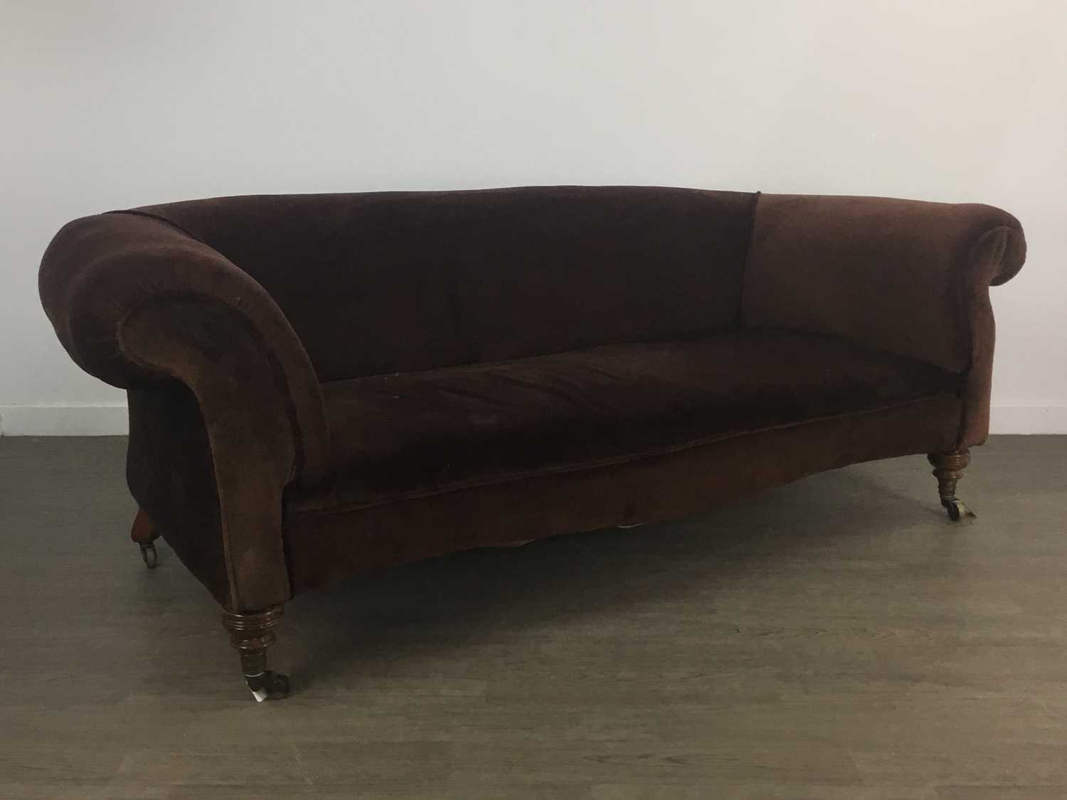 HOWARD & SONS, CHESTERFIELD SETTEE LATE 19TH / EARLY 20TH CENTURY