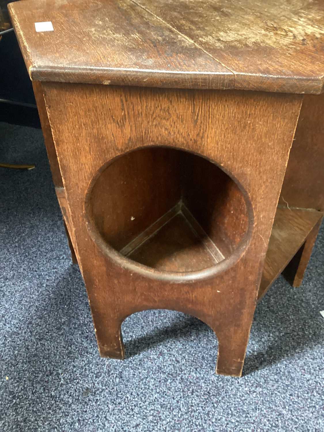 ARTS & CRAFTS OAK OCCASIONAL TABLE LATE 19TH / EARLY 20TH CENTURY - Image 3 of 6