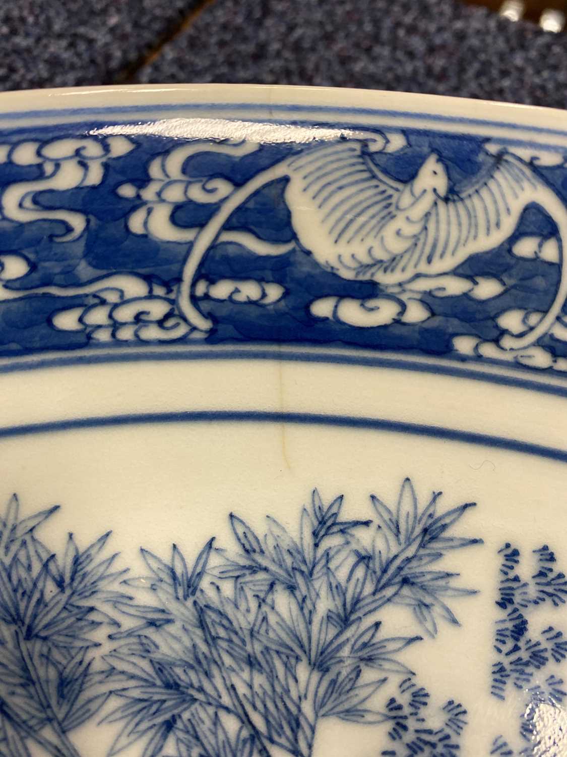 CHINESE BLUE AND WHITE CHARGER KANGXI PERIOD (1662-1722) - Image 10 of 19