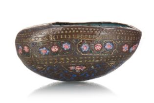 CHINESE CLOISONNE DISH, LATE 19TH/EARLY 20TH CENTURY