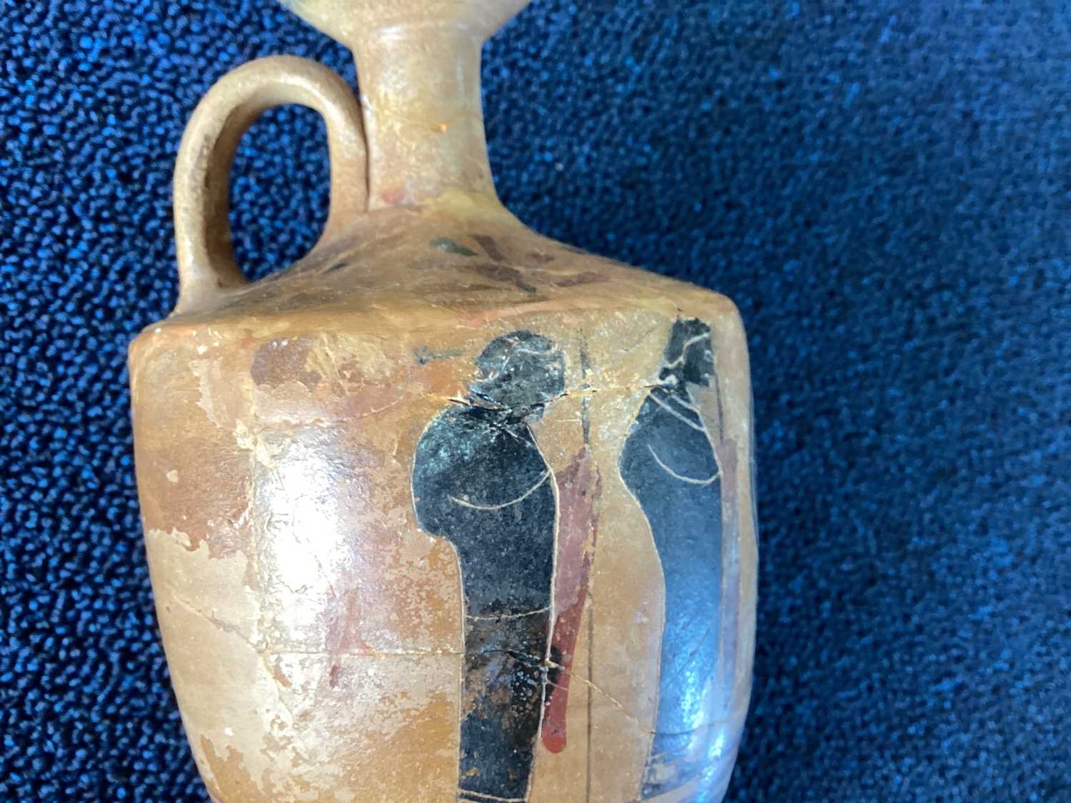 AN ANCIENT GREEK TERRACOTTA BLACK FIGURE LEKYTHOS - Image 16 of 29