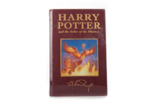 ROWLING (J. K.), HARRY POTTER AND THE ORDER OF THE PHOENIX DELUXE EDITION