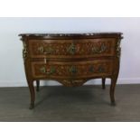 A LATE 19TH/EARLY 20TH CENTURY FRENCH KINGWOOD MARQUETRY COMMODE