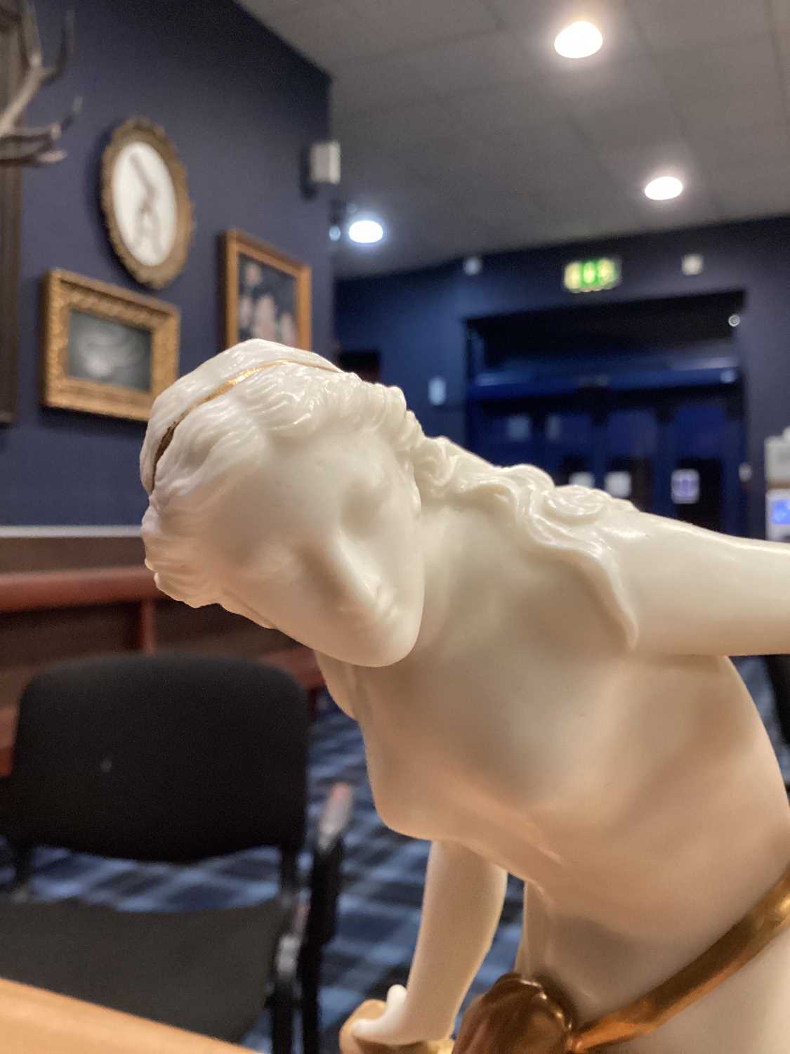 THE BATHER SURPRISED, A ROYAL WORCESTER FIGURE AFTER SIR TERENCE BROCK - Image 4 of 15