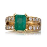 EMERALD AND DIAMOND RING