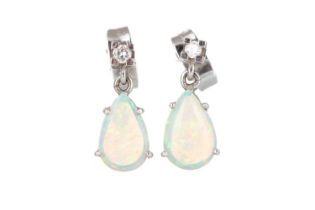 OPAL RING AND A PAIR OF EARRINGS,