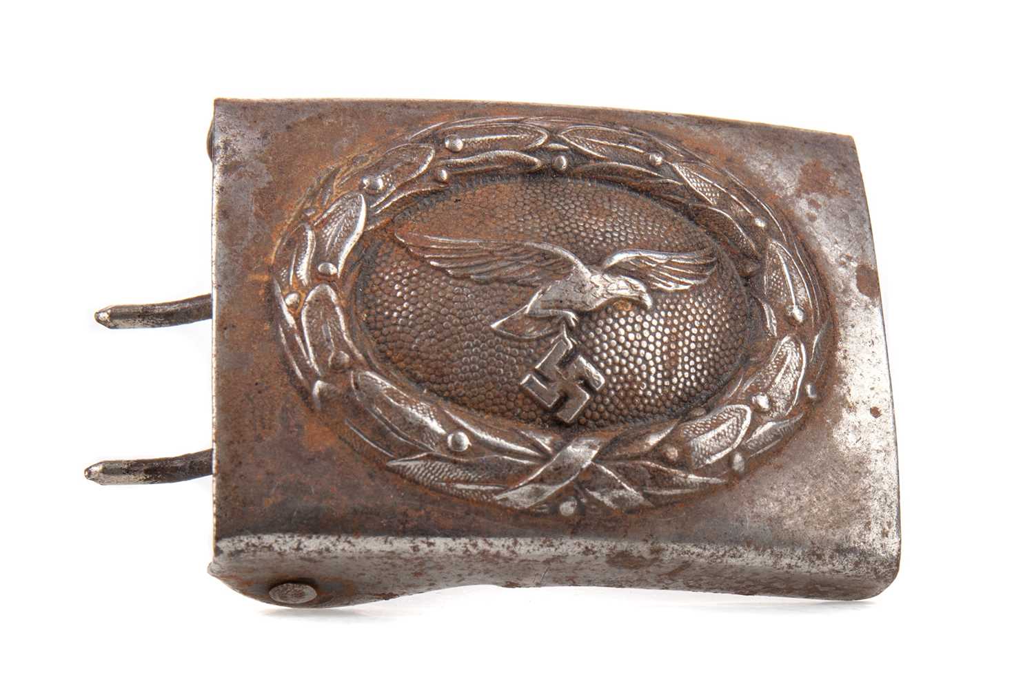 A GERMAN WWII-PERIOD LUFTWAFFE BELT BUCKLE