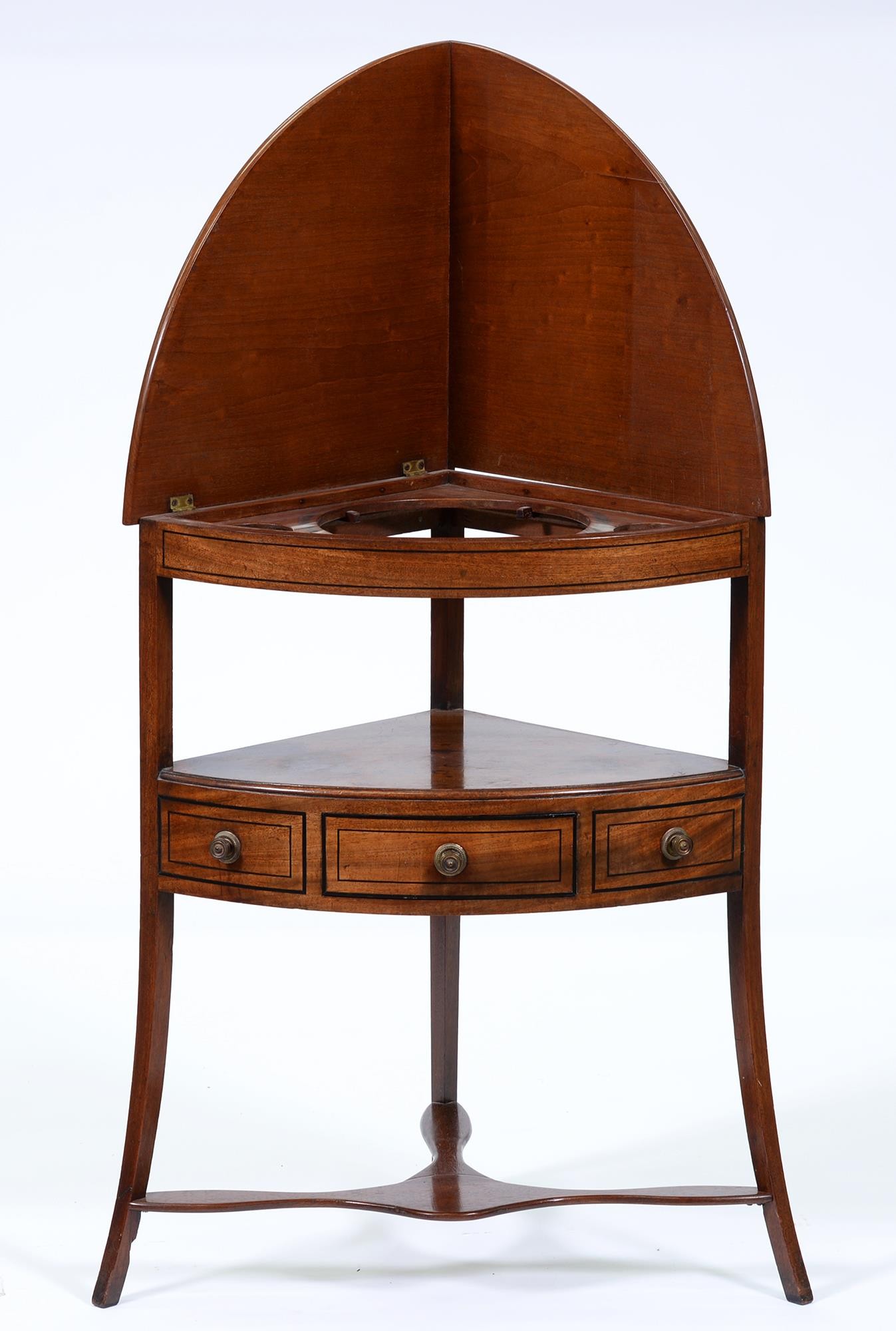 A George III oval mahogany occasional table, crossbanded in sycamore and broken line inlaid, - Image 2 of 3