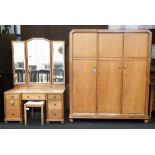 An Arts & Crafts oak bedroom suite, Heal & Son Ltd, early 20th c, comprising dressing table with