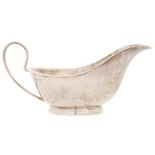 An Elizabeth II silver sauceboat, 15.5cm l, by Cooper Brothers & Sons Ltd, Sheffield 1968, 5ozs Good