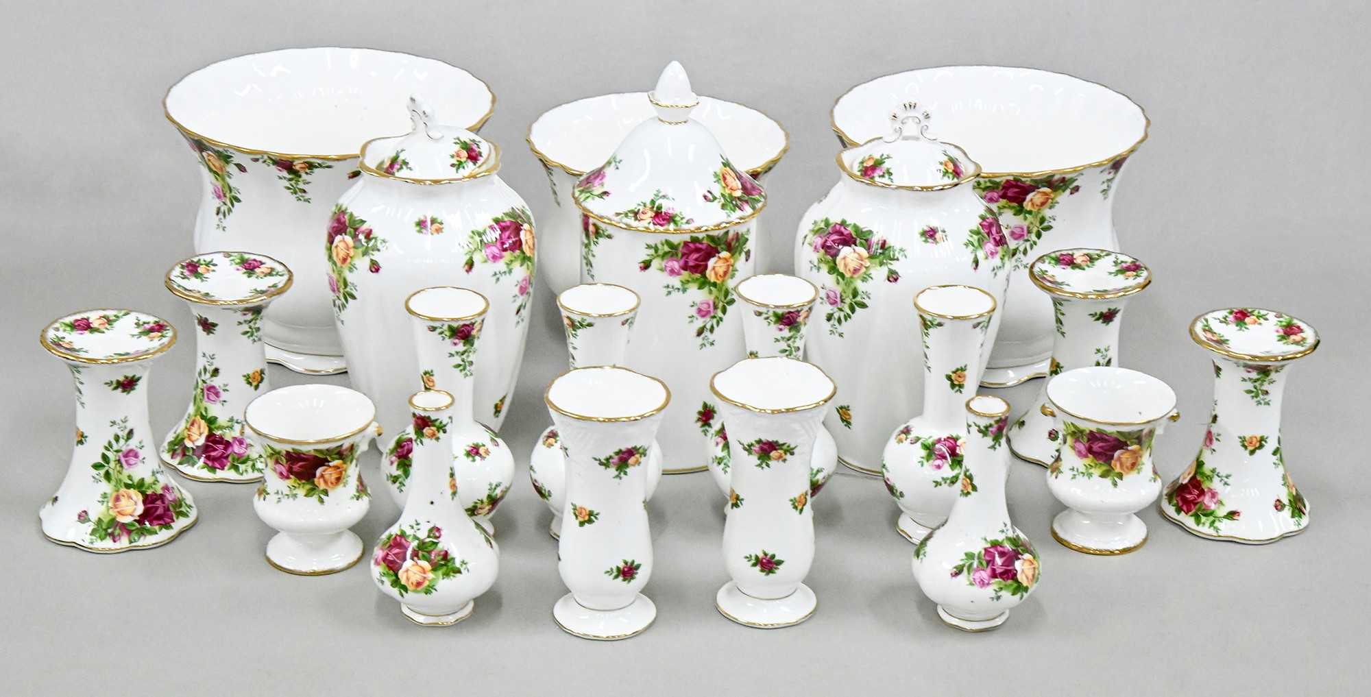 A quantity of Royal Albert Old Country Roses, including vases, jardinieres and trinket ware, etc,