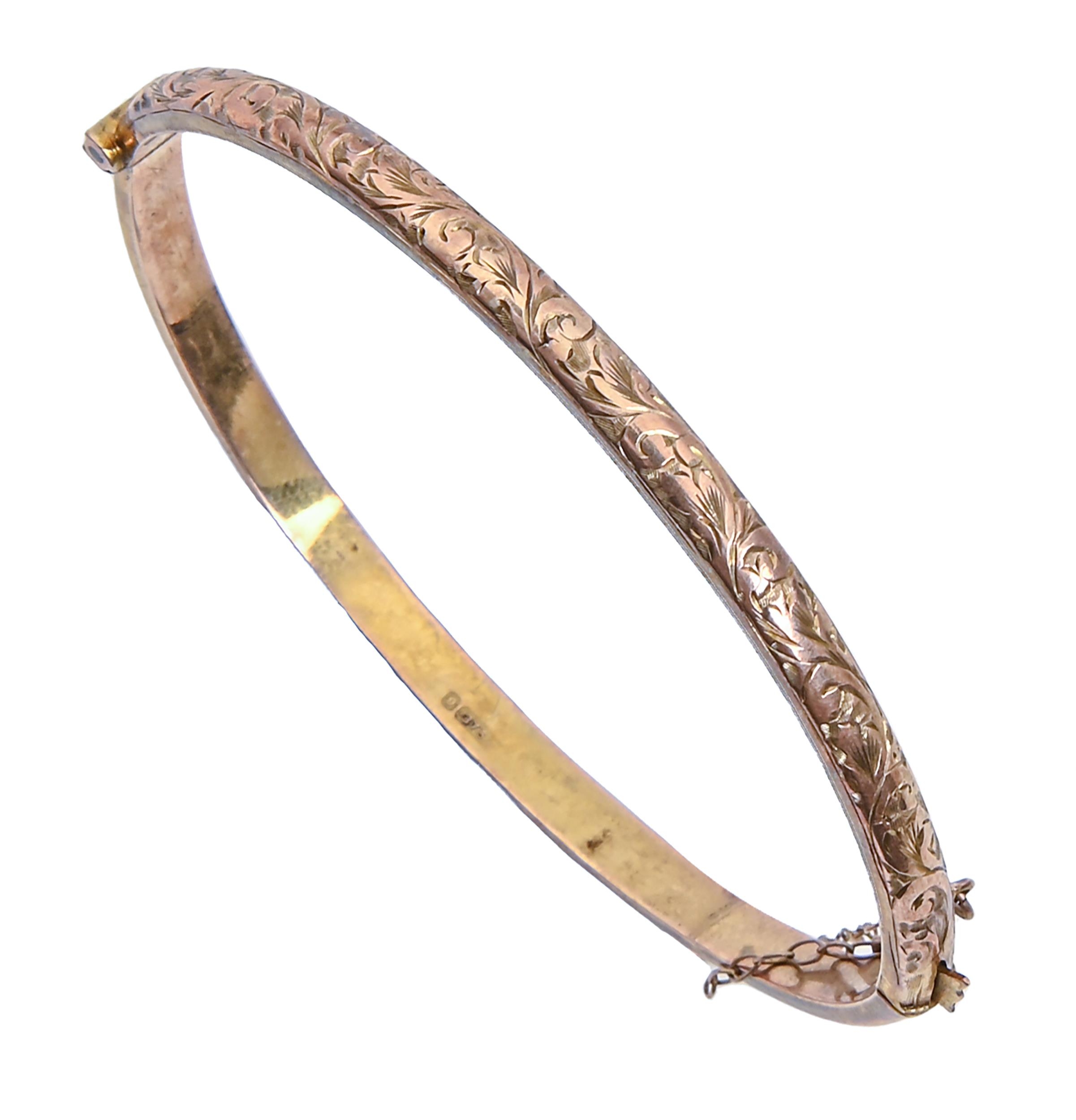 A 9ct gold bangle, 56mm (internal), Chester 1912, 4.2g Good condition