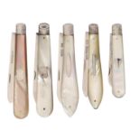 Five Victorian - George V silver fruit knives, with mother of pearl scales, including a 'dos-a-