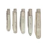 Five silver fruit knives, with mother of pearl scales, early 19th c - Victorian, various lengths, by