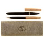 A Parker "51" fountain pen and pencil set, boxed (2) Good second hand condition with old dried ink