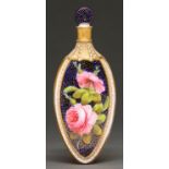 An English porcelain scent bottle, probably Chamberlain's Worcester, c1800, of oval form with fluted