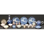 Miscellaneous Chinese blue and white and other wares, late 18th c and later, to include a guglet,