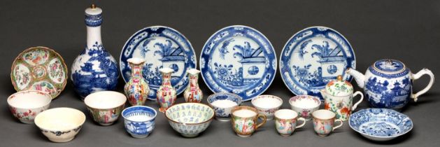 Miscellaneous Chinese blue and white and other wares, late 18th c and later, to include a guglet,