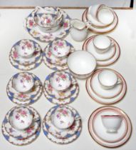 An Aynsley six-setting tea service, early-mid 20th c, comprising teacups, saucers and tea plates,