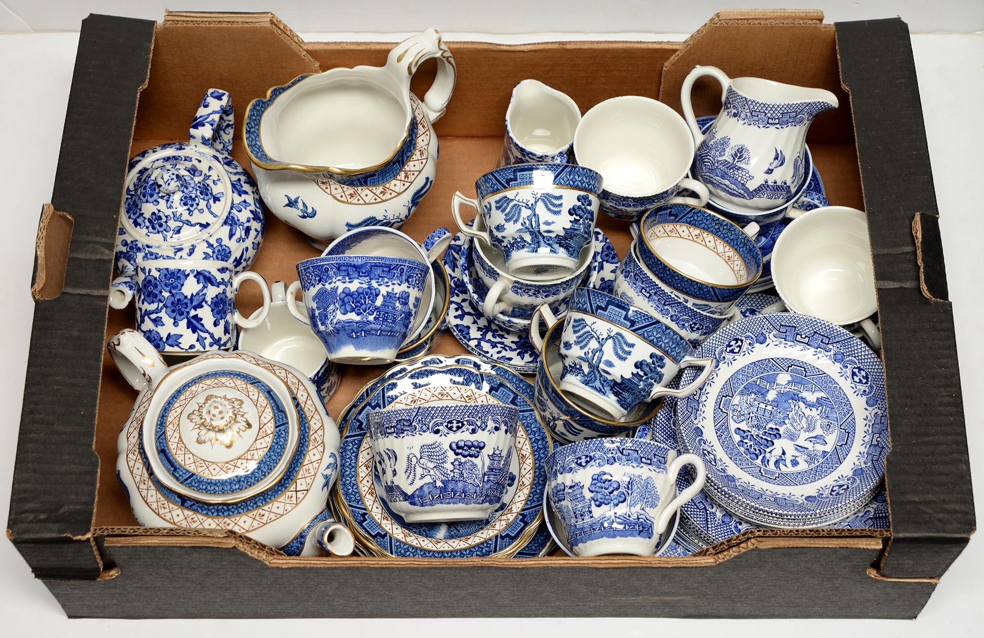 Miscellaneous Booths Real Old Willow pattern tea ware, various, further Willow pattern dinner and