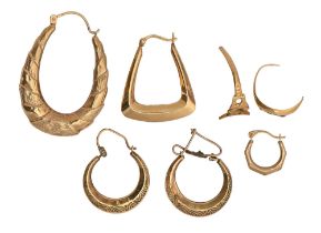 A damaged gem set gold ring, early 20th c, 1.9g and three and a pair of 9ct gold earrings, 4.7g (6)
