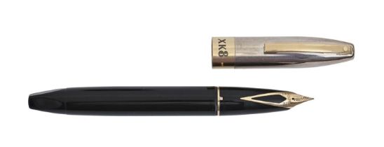 A Sheaffer XK8 fountain pen, marked on gold nib 18k Good condition, untried