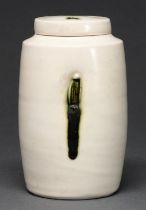 Studio ceramics. Edmund de Waal CBE (1964 - ) - Vessel and Cover, thrown porcelain with celadon