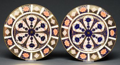 A pair of Royal Crown Derby Imari pattern plates, early 20th c, 20.5cm diam, printed mark Good