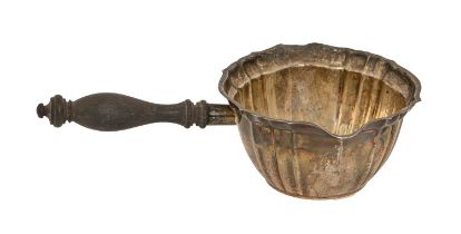 A North American silver double lipped saucepan, Chippendale pattern, turned wood handle, 21cm l,