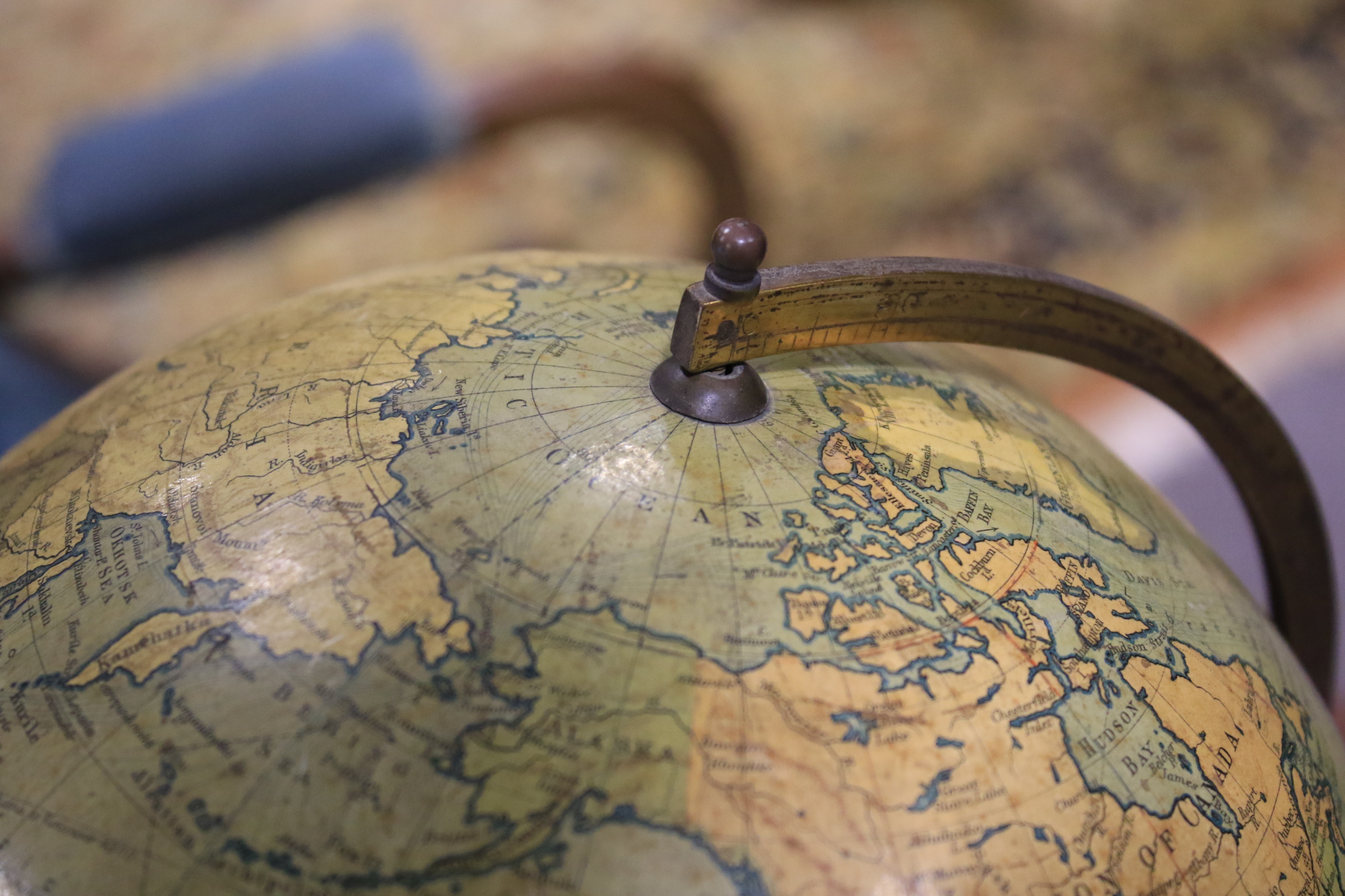 An early 20th century Philip's 9 inch terrestrial globe on ebonised stand. - Image 10 of 12