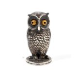 An Edwardian silver owl desk seal. Maker Sampson Mordan & Co Ltd, Chester 1906,