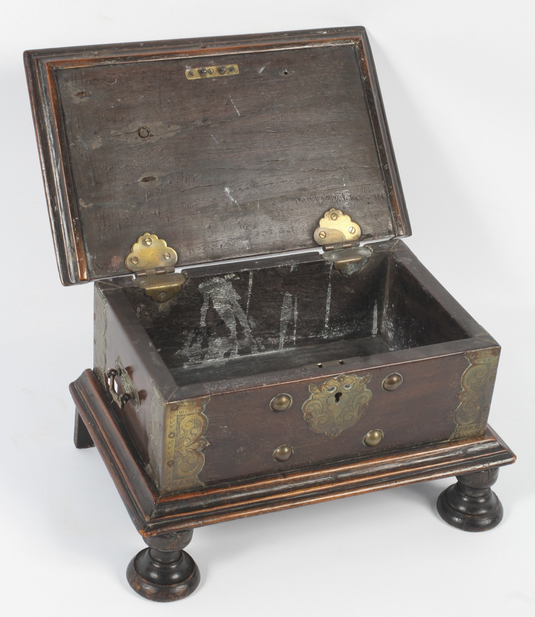 A 20th century Chinese style twin handled mahogany and brass bound lidded box. - Image 2 of 2